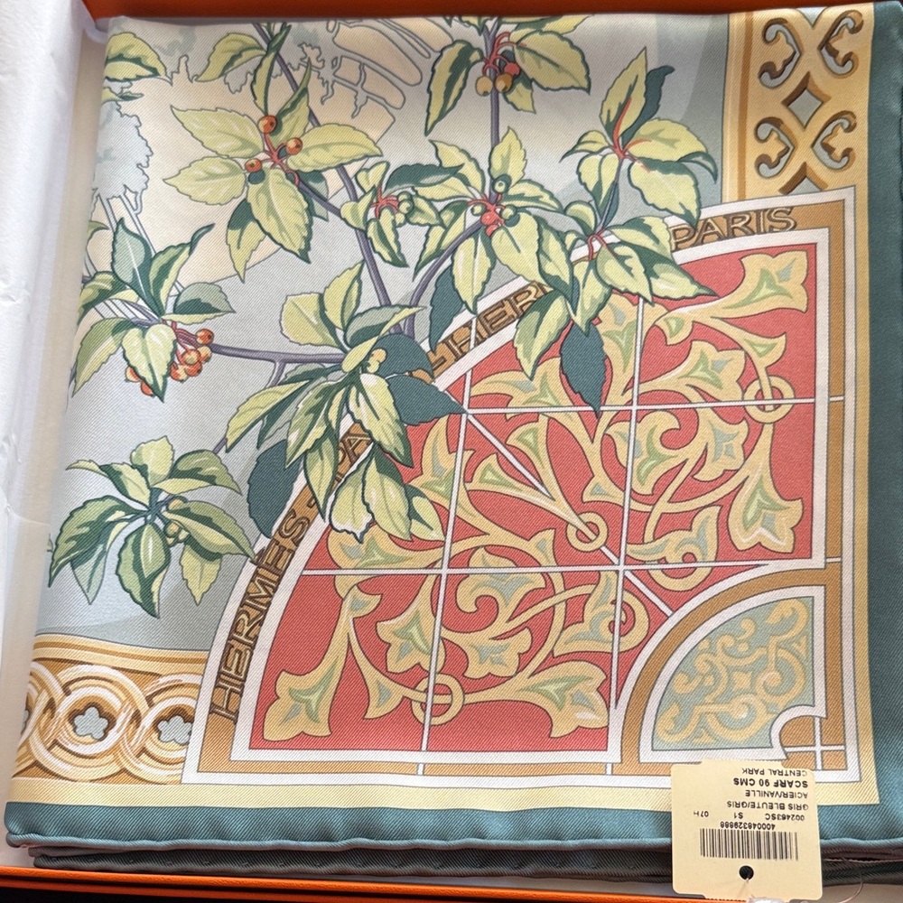 Hermes Central Park Conservancy Limited Edition Scarf 90 (extremely rare) - Picture 8 of 11
